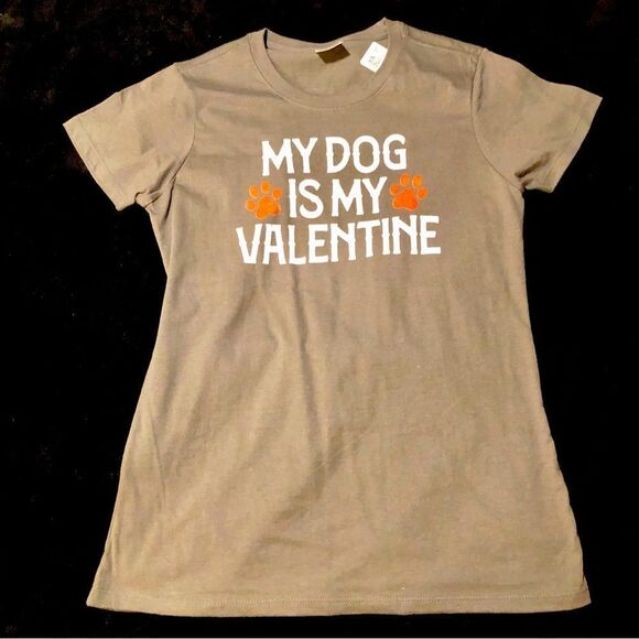 NWT WOMENS VALENTINES SHIRT. DOG IS MY VALENTINE SHIRT GRAY SIZE SMALL. - Picture 1 of 4
